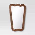 Miroir mural en bois nervuré 22"x30" - Threshold™