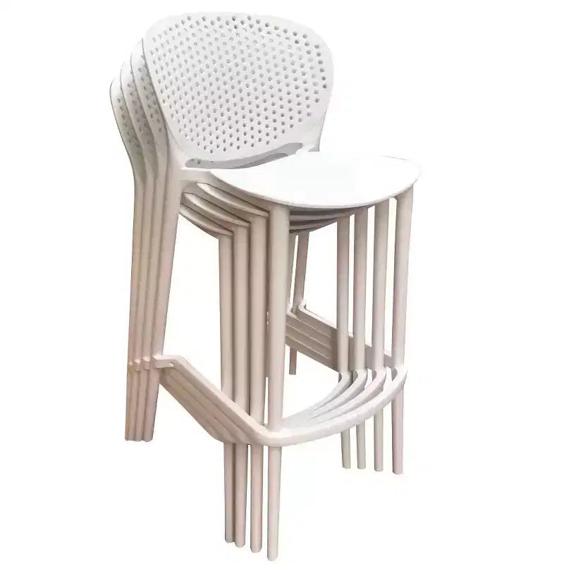HomeRoots Lot de quatre chaises de bar de 66 cm de hauteur de comptoir, en plastique blanc robuste à dossier bas