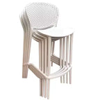 HomeRoots Lot de quatre chaises de bar de 66 cm de hauteur de comptoir, en plastique blanc robuste à dossier bas