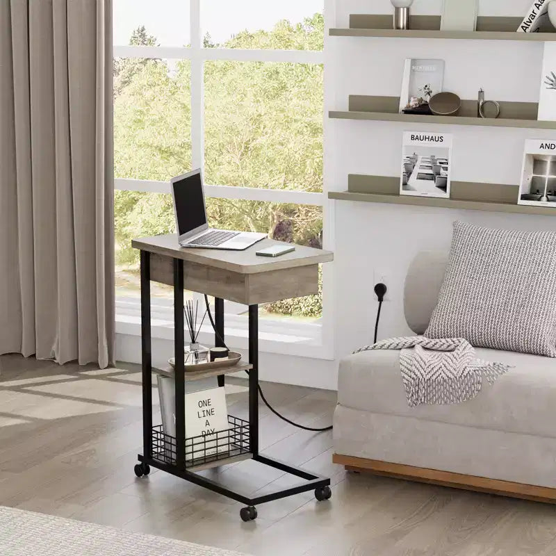 Table d'appoint en C avec station de charge, table d'appoint à plateau relevable, table d'appoint étroite avec étagère de rangement à 3 niveaux, pour salon et chambre à coucher
