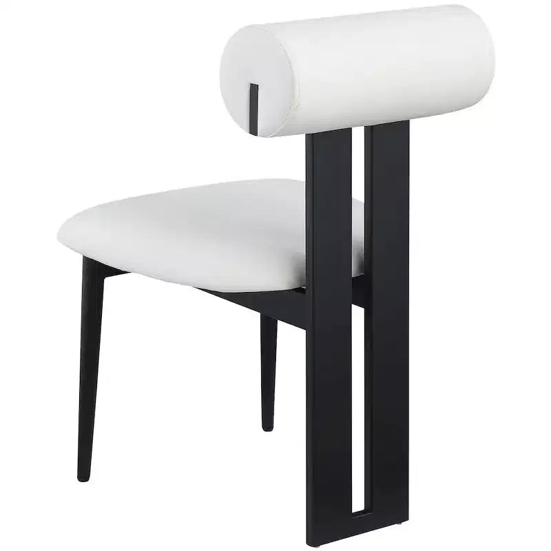 Meridian Furniture, Chaises de salle à manger Dario en cuir vegan, lot de 2