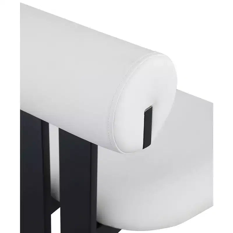 Meridian Furniture, Chaises de salle à manger Dario en cuir vegan, lot de 2