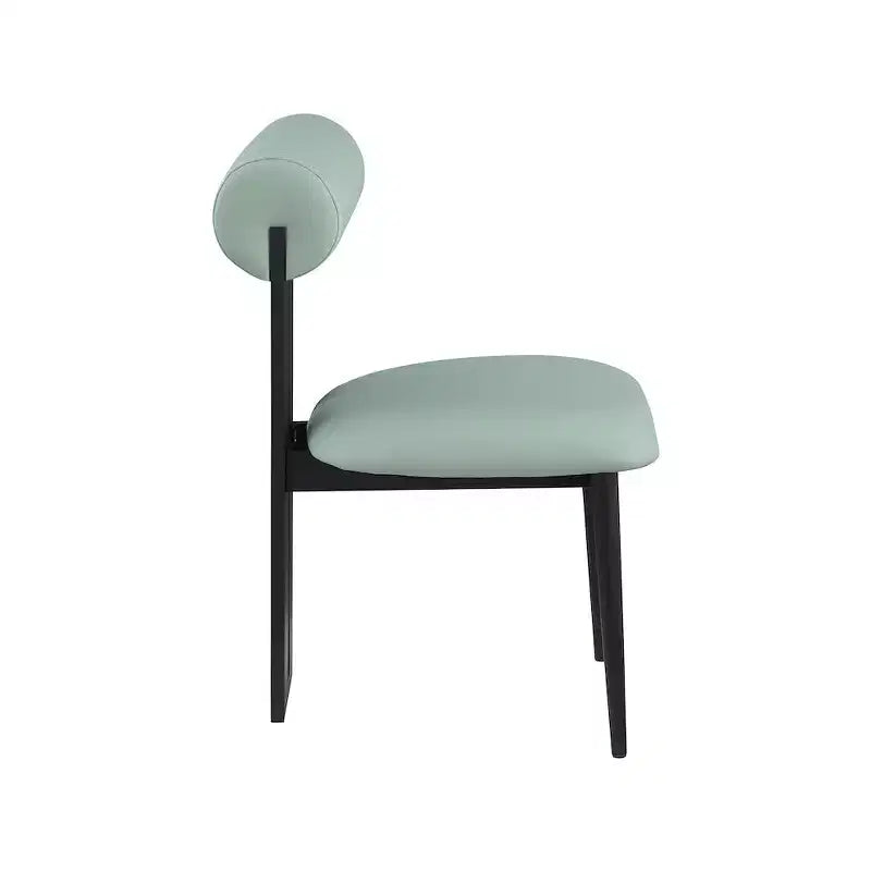 Meridian Furniture, Chaises de salle à manger Dario en cuir vegan, lot de 2