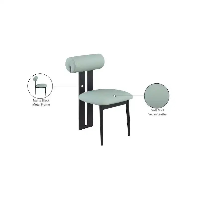 Meridian Furniture, Chaises de salle à manger Dario en cuir vegan, lot de 2