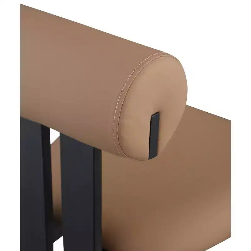 Meridian Furniture, Chaises de salle à manger Dario en cuir vegan, lot de 2