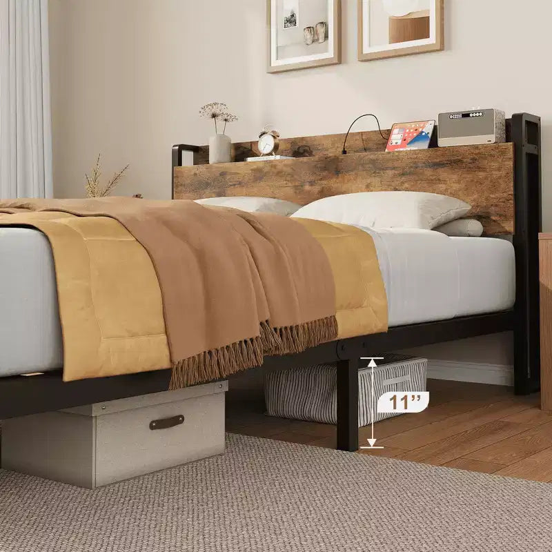 Lit Queen Rustique IndustrielCadre de Plateforme en Métal Robuste avec Tête de Lit en BoisLit Queen pour Chambre à Coucher