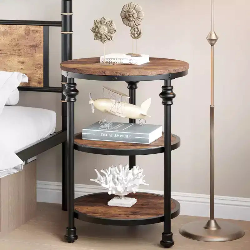 Petite table d'appoint, table basse ronde avec 3 étagères pour salon, chambre à coucher, table de chevet d'appoint avec cadre en acier pour petits espaces