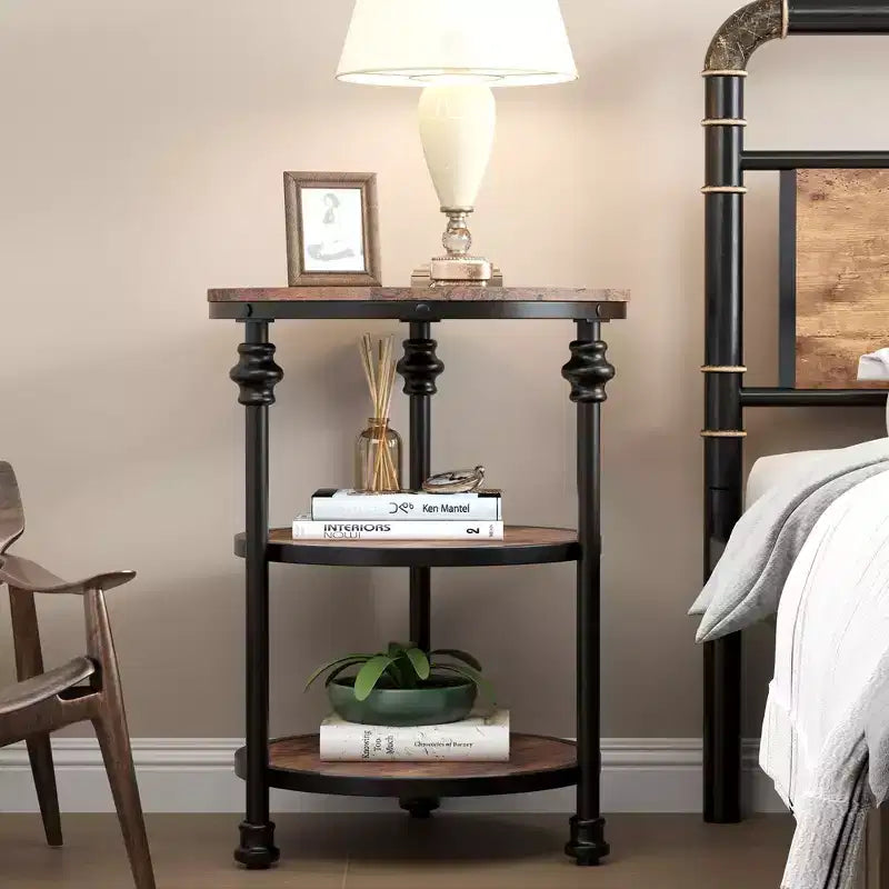 Petite table d'appoint, table basse ronde avec 3 étagères pour salon, chambre à coucher, table de chevet d'appoint avec cadre en acier pour petits espaces