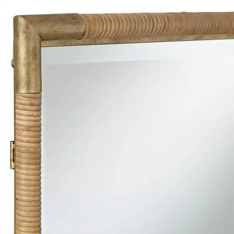 Miroir de courtoisie Uttermost Kampar en rotin et or vieilli, 58 x 91 cm