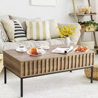 Table basse GustoWave avec plateau relevable, table basse moderne en bois cannelé pour salon, couleur teck