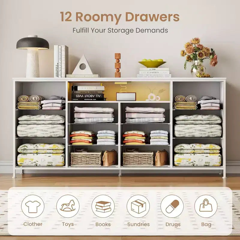 Meuble TV commode de 63 pouces avec 12 tiroirs, commode en tissu avec station de charge et lumières LED, étagères ouvertes pour TV de 65-75 pouces, meuble de divertissement moderne