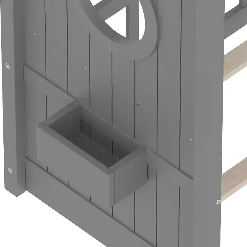 Lit cabane Polibi avec étagères de rangement intégrées et toit à lattes
