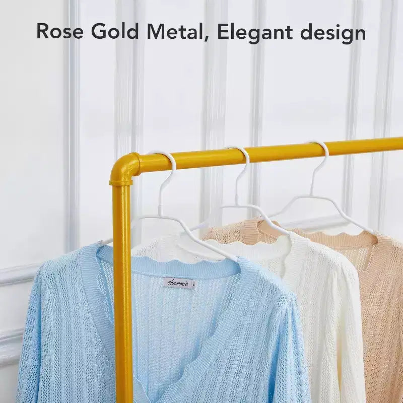 Portant à Vêtements Roulant Acekool Doré - Portant à Vêtements Robuste en Métal avec Roues et Étagères pour la Maison/Boutique
