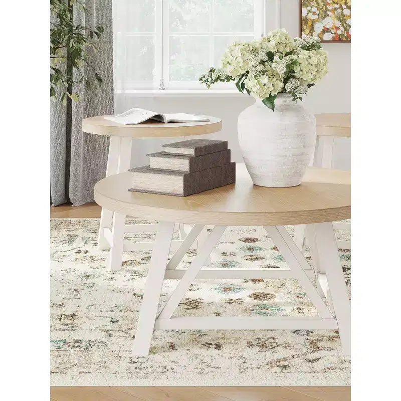 Ensemble de 3 tables basses Signature Design by Ashley Fawndell avec tables d'appoint – Fini blanc antique/brun