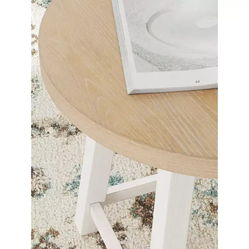 Ensemble de 3 tables basses Signature Design by Ashley Fawndell avec tables d'appoint – Fini blanc antique/brun