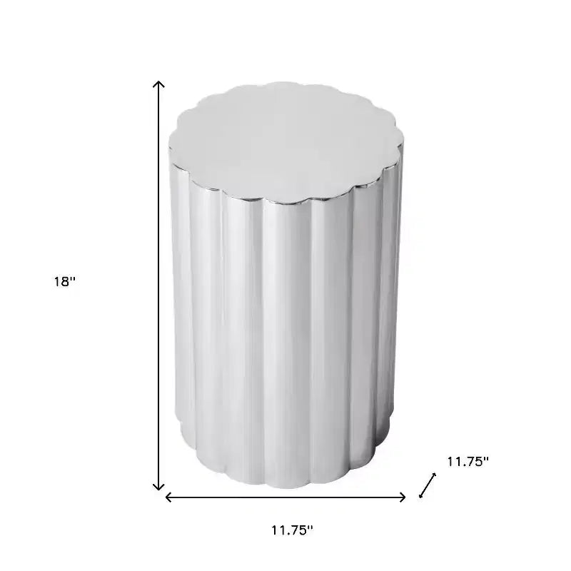 Table d'appoint bloc HomeRoots 18 en acier inoxydable argenté