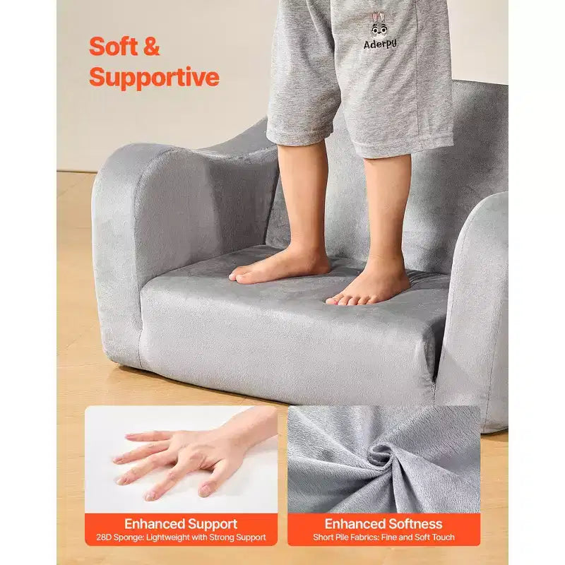Canapé enfant VEVOR 2-en-1, Canapé souple pliable pour tout-petits avec accoudoirs, en éponge 28D et poils courts, Chaise convertible pour tout-petits en transat, M, Gris