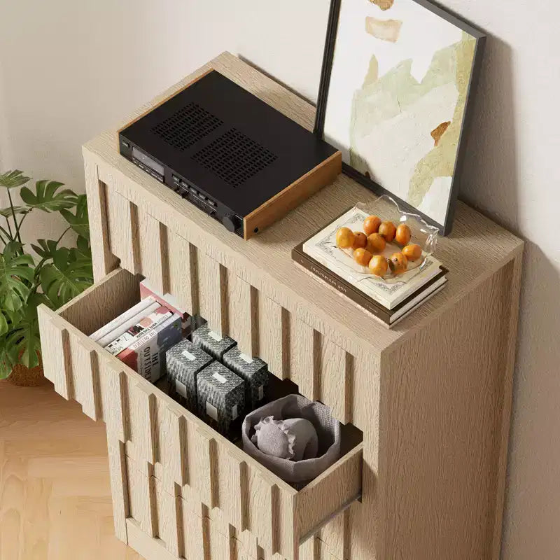 Commode à 5 tiroirs cannelés pour chambre à coucher, Commode moderne, Façades cannelées, Commode de rangement en bois pour chambre à coucher, salon