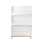 Étagère à Livres Okak pour Enfants, Bibliothèque avec 3 Étagères de Présentation Frontales et Base en Bois Naturel, Vitrine pour Chambre d'Enfant, Crèche ou Salle de Jeux, Blanc