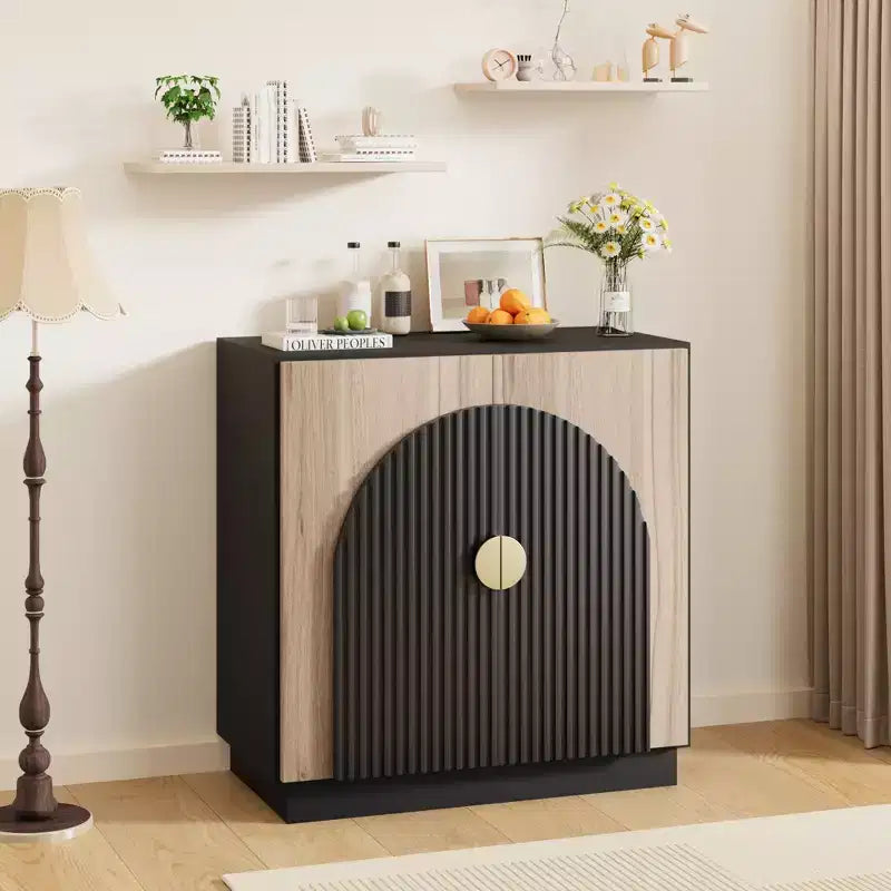 Buffet moderne du milieu du siècle avec motif cannelé et portes arquées, buffet de rangement pour salle à manger, salon, cuisine, étagères réglables