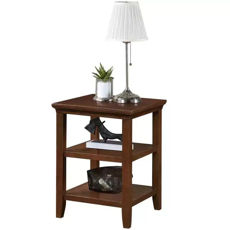 Table d'appoint Belmont HomeStock avec deux étagères de rangement, table d'appoint minimaliste élégante en bois d'hévéa pour la présentation et l'organisation du salon