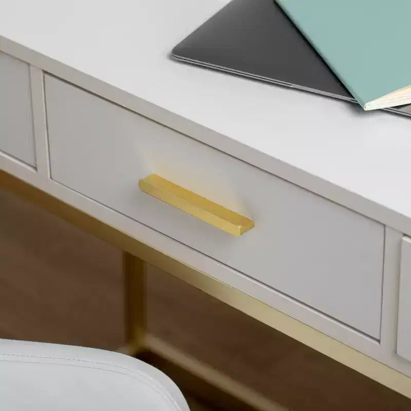 Bureau Martha Stewart Ollie avec 3 tiroirs