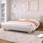 Lit Queen contemporain rembourré GDFStudio Philemon avec profil bas, tissu polaire Teddy et pieds en bois