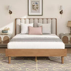 Lit en bois GDFStudio Ophelia Farmhouse avec tête de lit capitonnée
