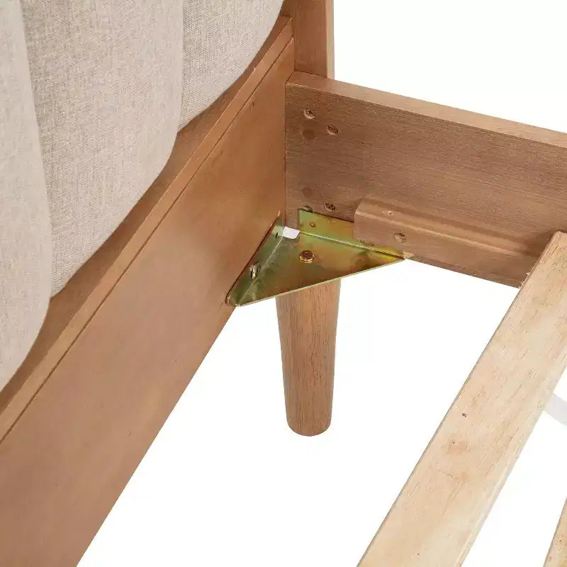 Lit en bois GDFStudio Ophelia Farmhouse avec tête de lit capitonnée