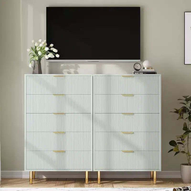 Commode à 5 tiroirs COZONY - 48 pouces, commode moderne haute avec poignées métalliques dorées, panneaux en bois cannelé, dispositif anti-basculement pour chambre, salon, couloir