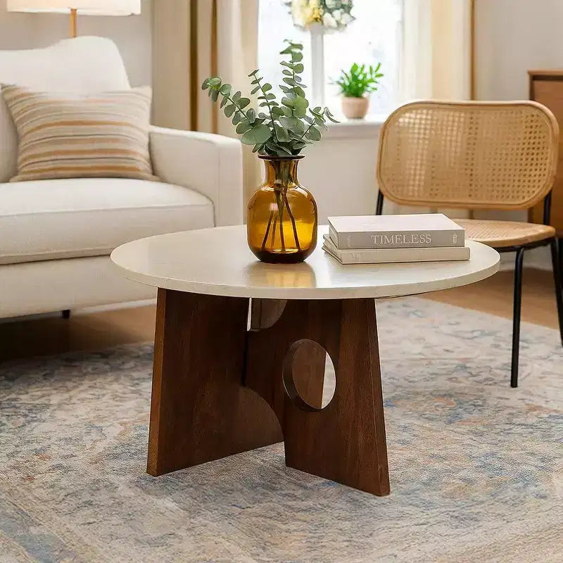 Table basse Royal Hampton, dessus en marbre rond naturel de 27 pouces, base sculpturale en bois de manguier
