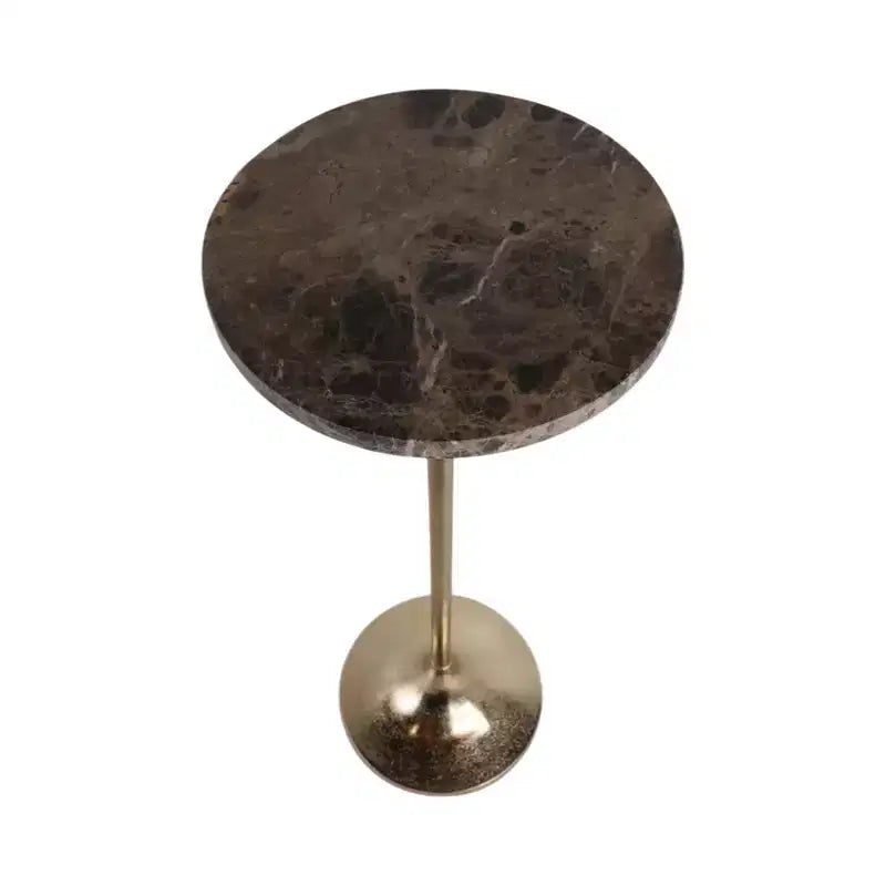 Table d'appoint élégante, table de chevet ou petite table de nuit pour la décoration intérieure - Table à boisson en métal mince avec plateau en marbre et base trompette