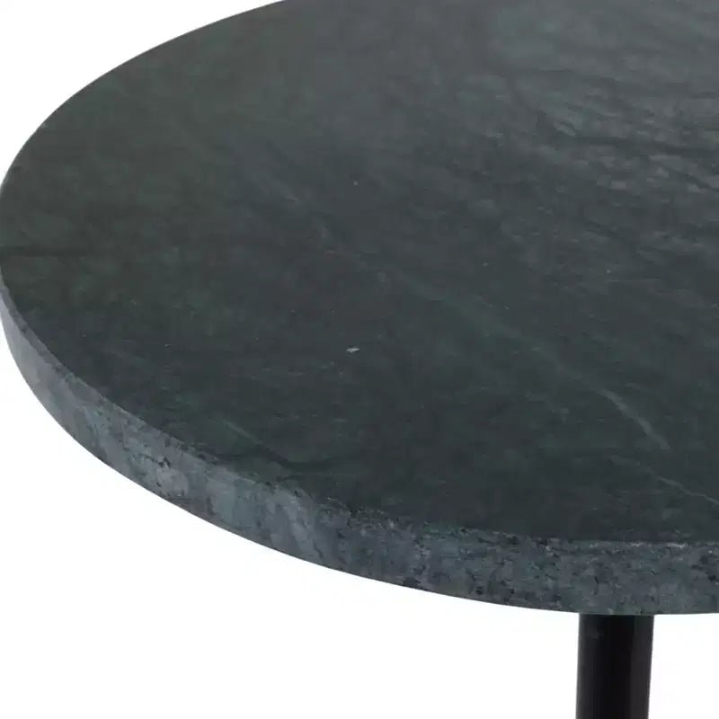 Table d'appoint élégante, table de chevet ou petite table de nuit pour la décoration intérieure - Table à boisson en métal mince avec plateau en marbre et base trompette