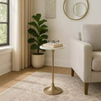Table d'appoint élégante, table de chevet ou petite table de nuit pour la décoration intérieure - Table à boisson en métal mince avec plateau en marbre et base trompette