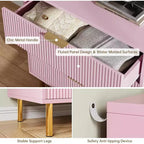 COZONY Commode à 3 tiroirs rose pour chambre à coucher, commode moderne en bois avec poignées dorées, meuble de rangement pour salon, couloir