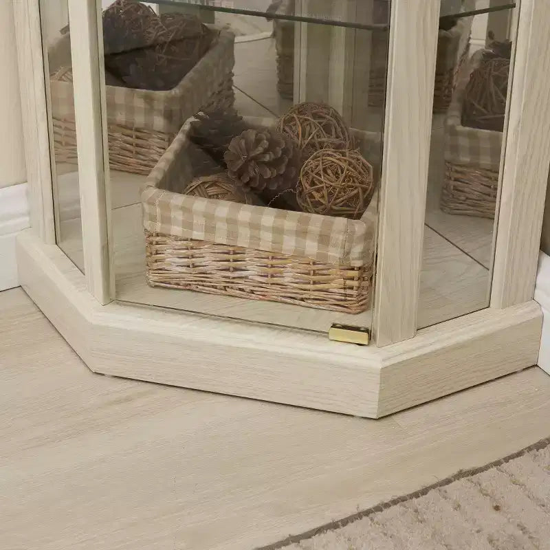 Vitrine d'angle éclairée de 69 pouces avec porte et étagères en verre trempé, vitrine d'exposition à LED, étagère de rangement murale incurvée pour bar et espace de rangement de spiritueux