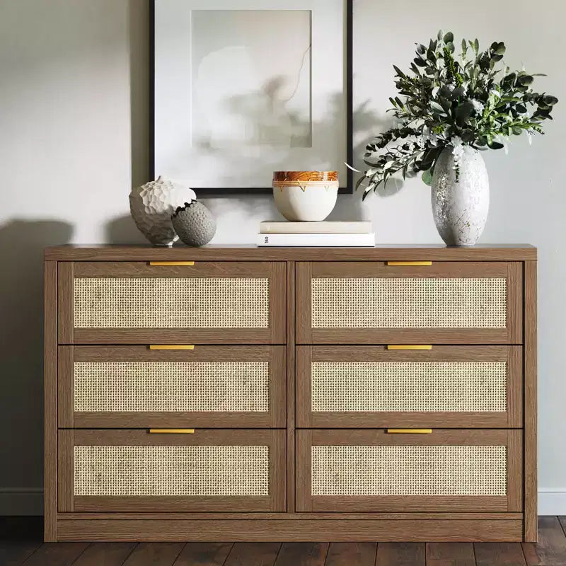 COZONY 53 Commode en rotin pour chambre à coucher, commode bohème à 6 tiroirs, grand meuble de rangement en bois et meuble TV avec poignées métalliques
