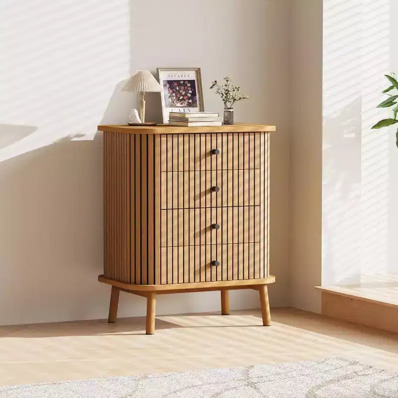 Commode à 4 tiroirs, Commode de chambre, Table de chevet, Rangement spacieux Commode bohème en osier avec poignées noir mat et pieds en bois