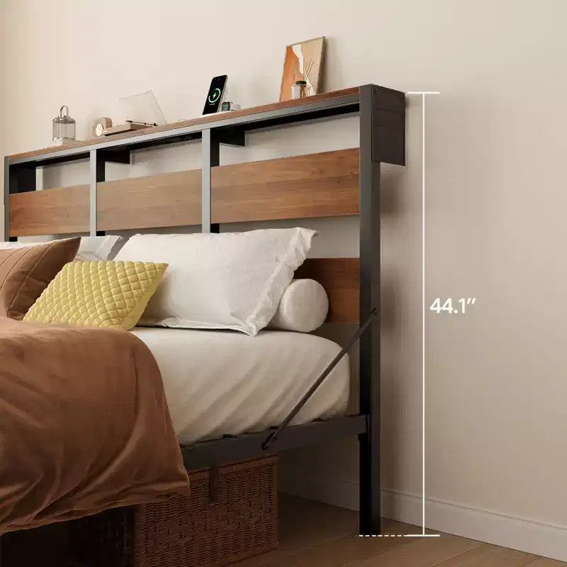 Lit double Bestier avec LED, cadre de lit plateforme en métal avec tête de lit de rangement et station de charge, sommier avec cadre robuste, Noyer