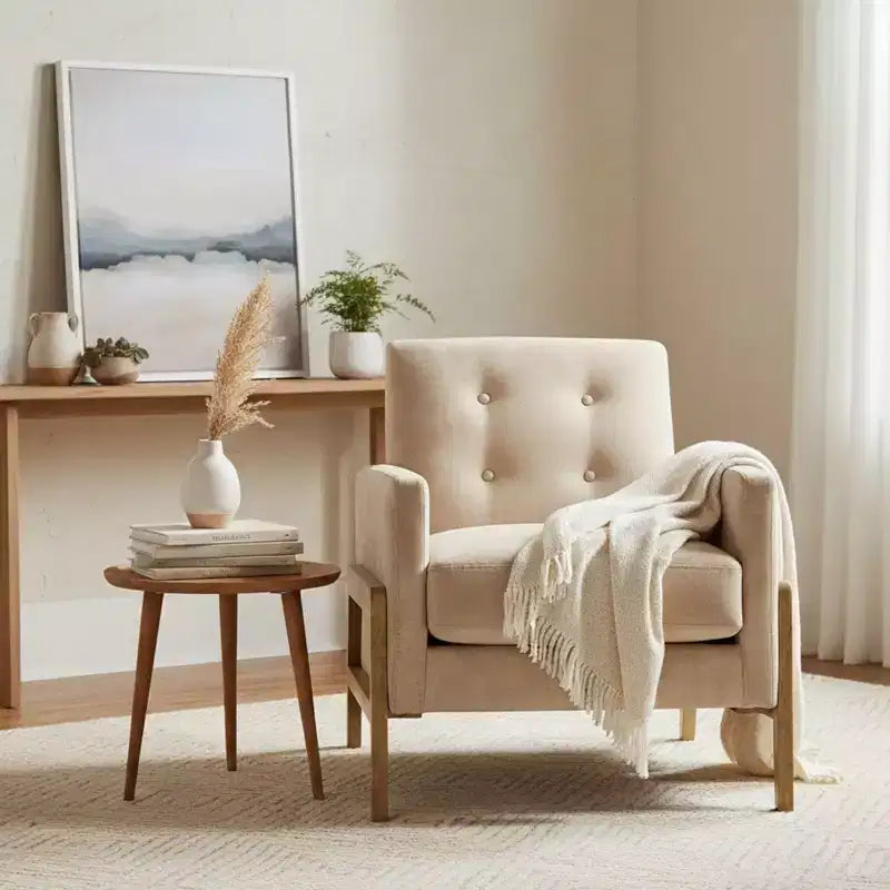 Fauteuil rembourré Okak moderne et élégant à dossier capitonné avec cadre en bois massif, chaise de lecture et de détente pour salons, zones de relaxation