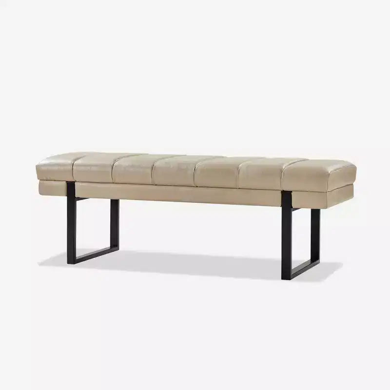 Banc Fritz moderne rembourré capitonné avec pieds en métal|ART OF LIVING DESIGNS