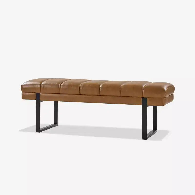 Banc Fritz moderne rembourré capitonné avec pieds en métal|ART OF LIVING DESIGNS