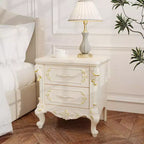 Famapy Table de Chevet Blanche Style Campagne Française avec Deux Tiroirs et Accents Dorés, Sculptures Ornées, Table d'Appoint, Rangement Élégant pour Chambre à Coucher