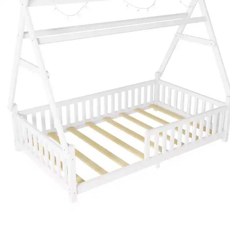 Lit cabane double Whisen avec lumière, lit cabane bas avec clôture et toit, conception sécurisée