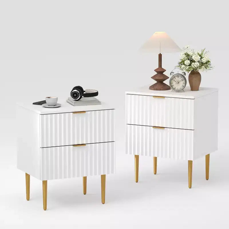Table de chevet moderne cannelée avec 2 tiroirs, Table d'appoint en bois avec pieds en métal, Table de chevet pour petit espace, Table d'appoint de canapé pour chambre à coucher