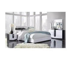 Miroir moderne Hudson de HomeStock avec finition laquée brillante et bordure Zebrano gris foncé - Accent élégant pour chambre à coucher