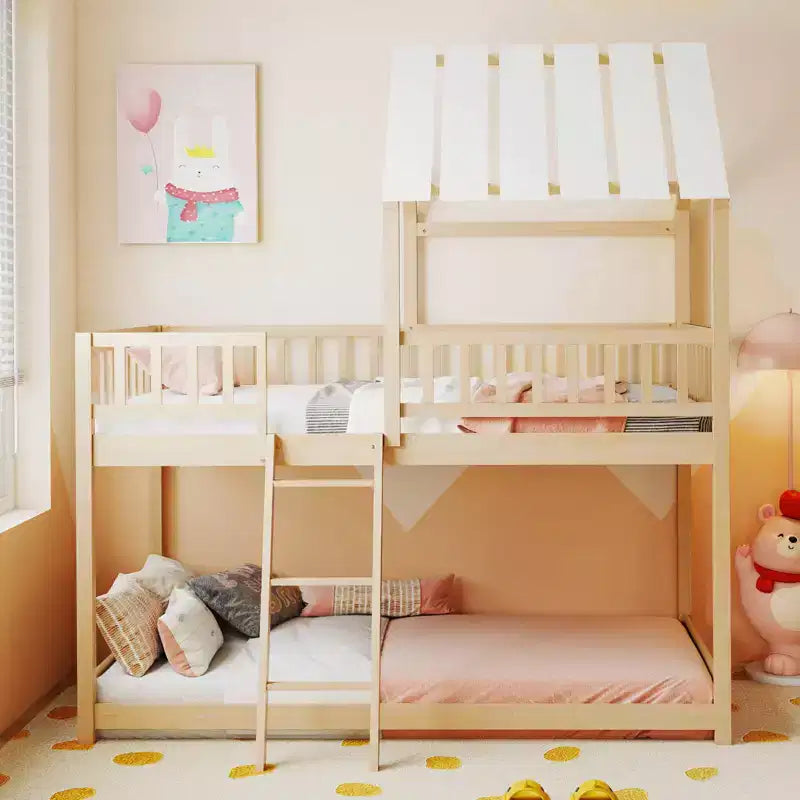 Lit superposé Costway simple sur simple avec toit, échelle et garde-corps pleine longueur pour enfants Naturel/Blanc