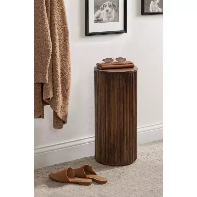 Table d'appoint en bois Kate and Laurel Reid