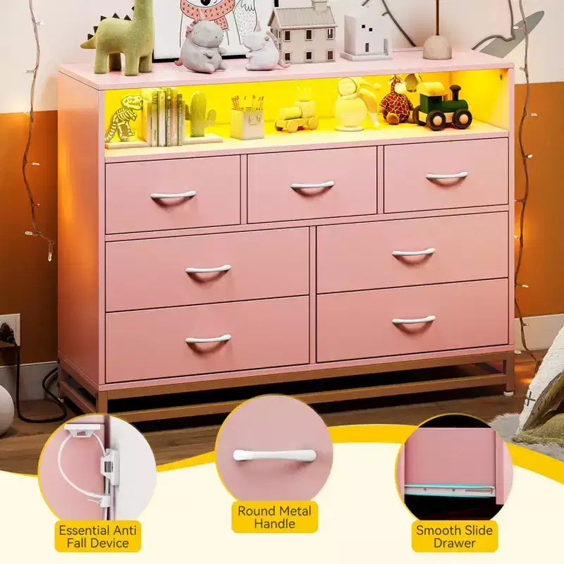 Commode de chambre à 7 tiroirs avec support TV, commode de ferme avec station de recharge et lumières LED, coffre de rangement en bois à 7 tiroirs de 120 cm de large, moderne