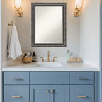 Miroir mural de salle de bain encadré Amanti Art Filigree à biseau d'un demi-pouce